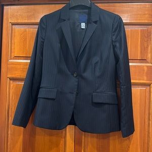 Gorgeous Italian navy pinstriped blazer